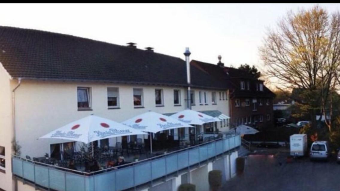 Hotel Restaurant Muether Gutersloh Bagian luar foto